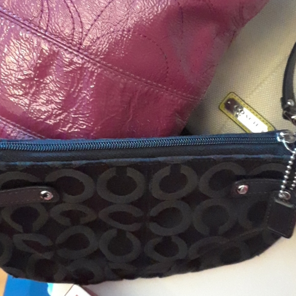 Coach wristlet with silver hardware - Picture 9 of 11